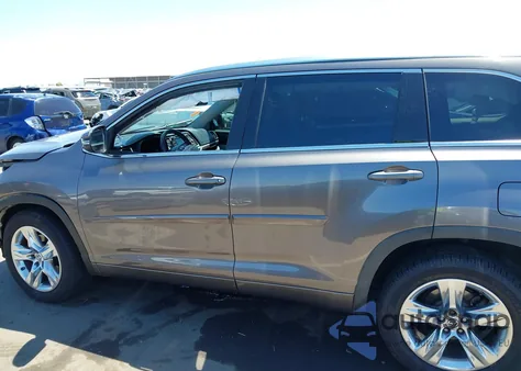 2016 Toyota Highlander Limited V6 из США, поврежденный, VIN 5TDYKRFH0GS137879